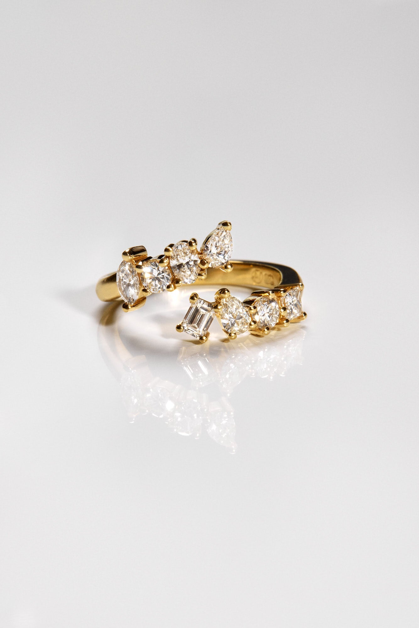 Mini Scattered Diamond Wrap Ring | 18K White Gold